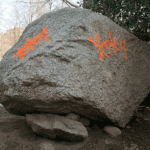 One of the many GIFs in “threehundredfiftysixcolors” (screencapture from film clip)